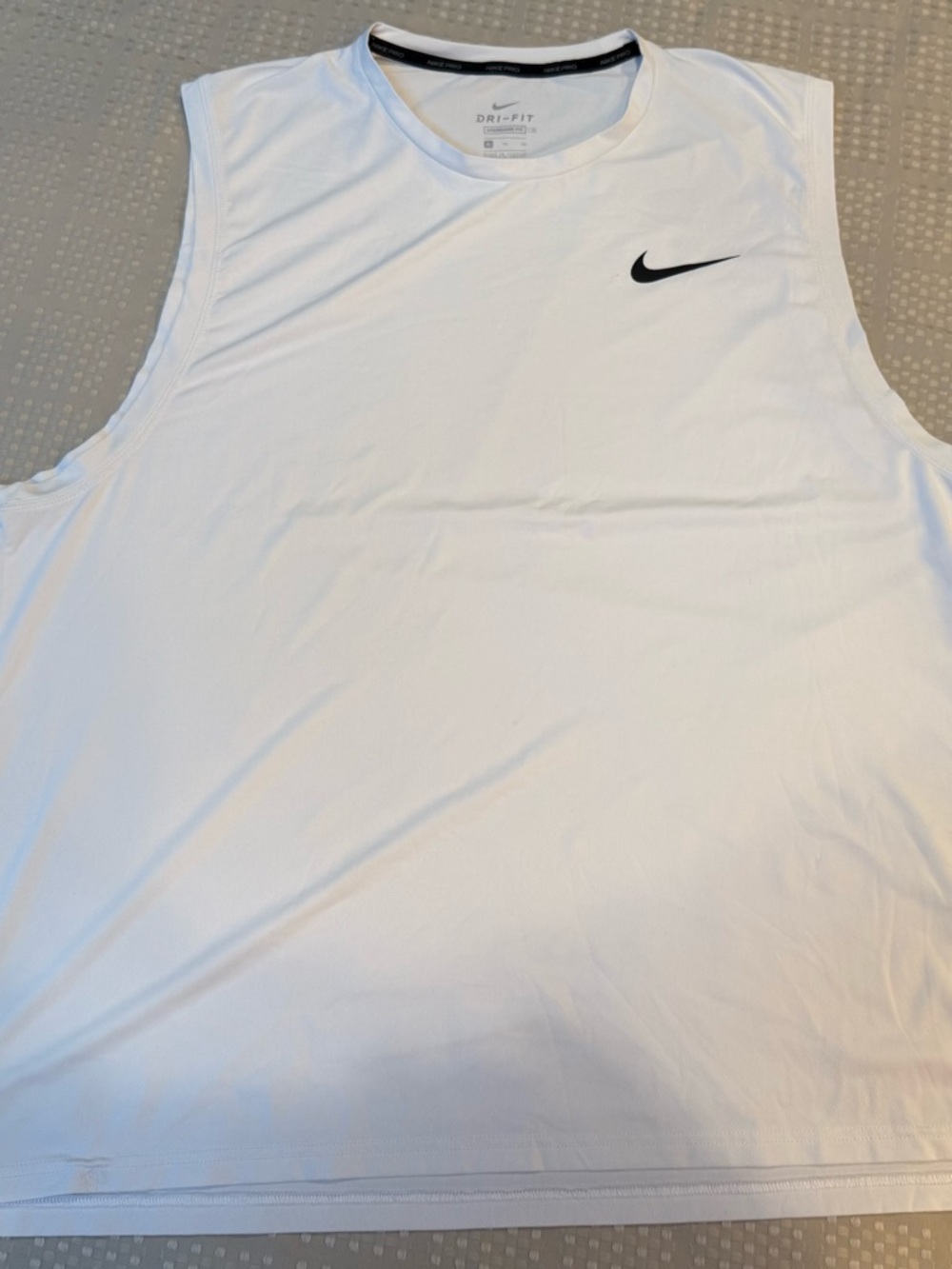 Nike Pro DriFit sleeveless tee, XL, white